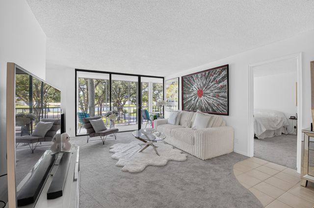 7847 Lakeside Boulevard 1024, Boca Raton, FL 33434