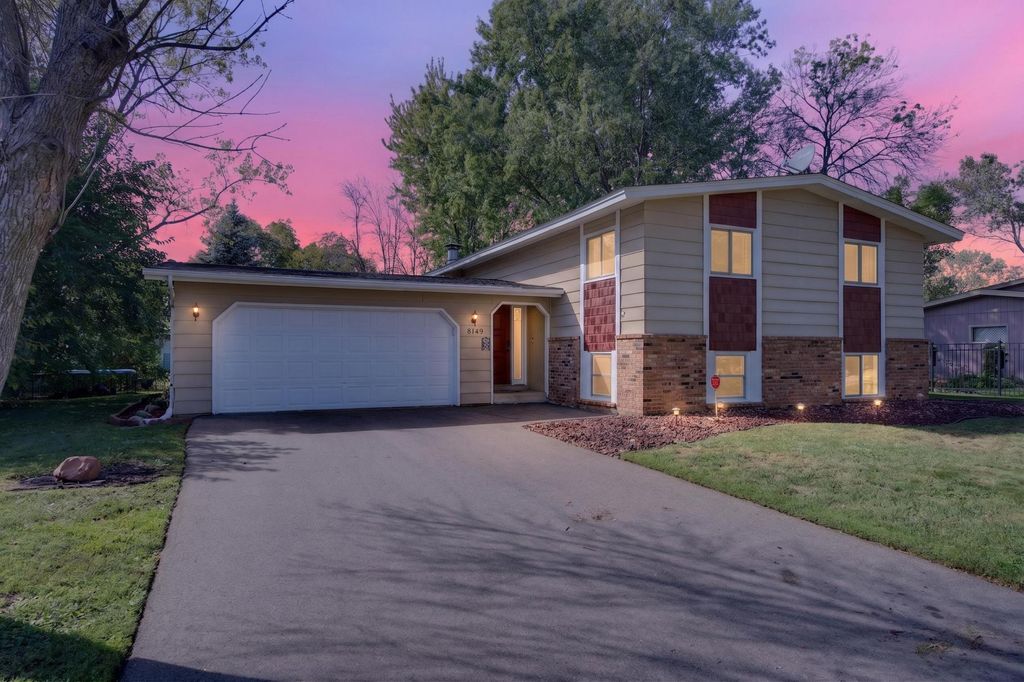 8149 Brandywine Parkway, Brooklyn Park, MN 55444 — exterior