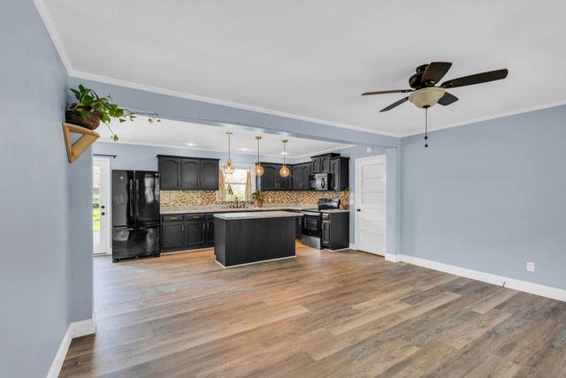 1222 Glenwood Dr, Cookeville, TN 38501