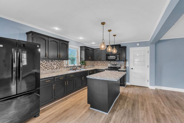 1222 Glenwood Dr, Cookeville, TN 38501