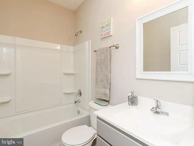 46 WATTLEY CT, Martinsburg, WV 25405