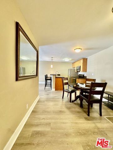 10982 Roebling Avenue 313, Los Angeles, CA 90024