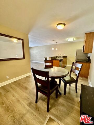 10982 Roebling Avenue 313, Los Angeles, CA 90024