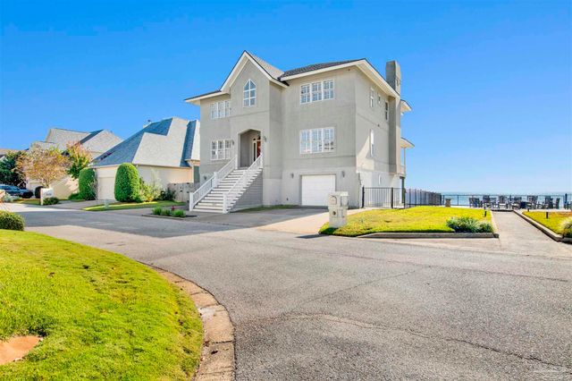 3422 Chantarene Dr, Pensacola, FL 32507