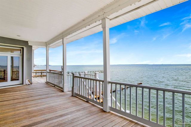 3422 Chantarene Dr, Pensacola, FL 32507