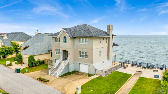 3422 Chantarene Dr, Pensacola, FL 32507