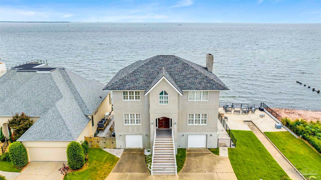 3422 Chantarene Dr, Pensacola, FL 32507