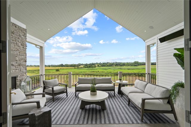 11864 Meadow Springs Drive, Johnston, IA 50131