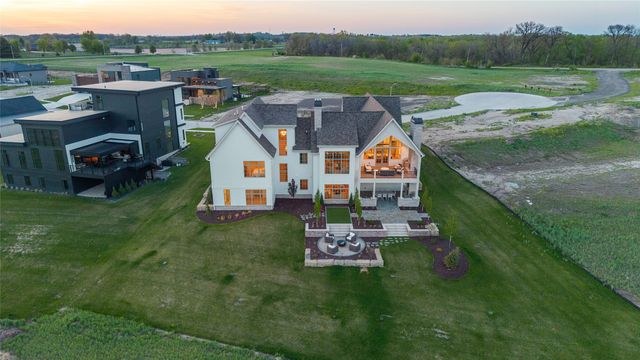 11864 Meadow Springs Drive, Johnston, IA 50131
