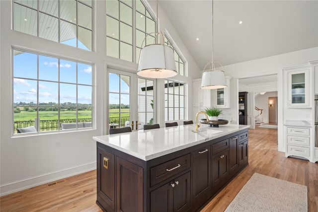 11864 Meadow Springs Drive, Johnston, IA 50131