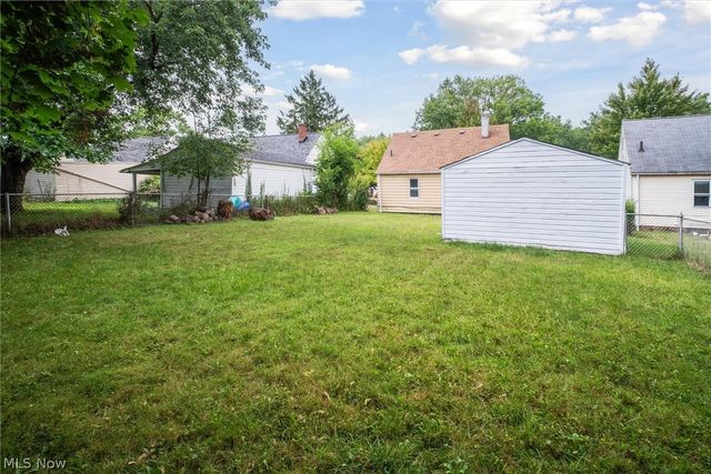 5359 West Boulevard, Maple Heights, OH 44137