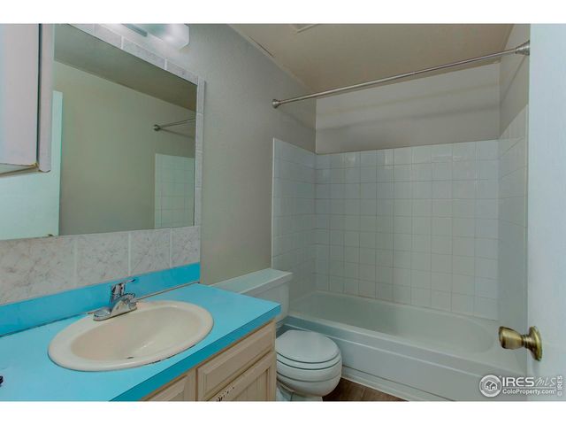 628 Jocelyn Dr, Loveland, CO 80537