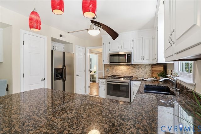 6104 Lansgate Rd, Midlothian, VA 23112