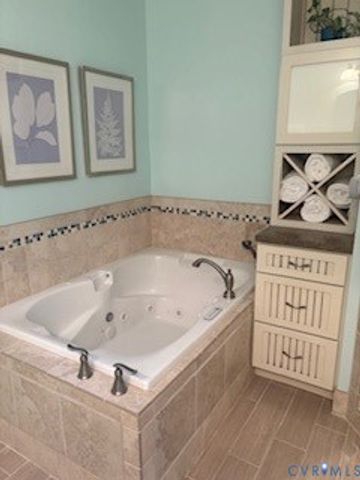 6104 Lansgate Rd, Midlothian, VA 23112