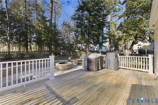 6104 Lansgate Rd, Midlothian, VA 23112