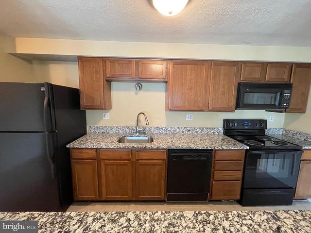 46 CRANBERRY CT, Marlton, NJ 08053