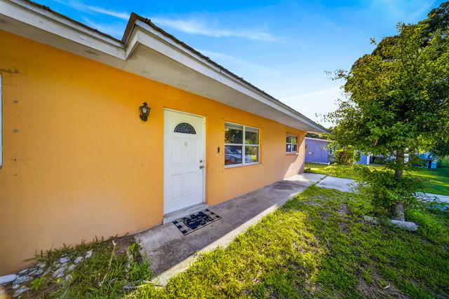 2805 Brantley Road, Fort Pierce, FL 34981