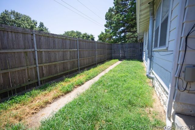 1147 S Florence Avenue, Tulsa, OK 74104
