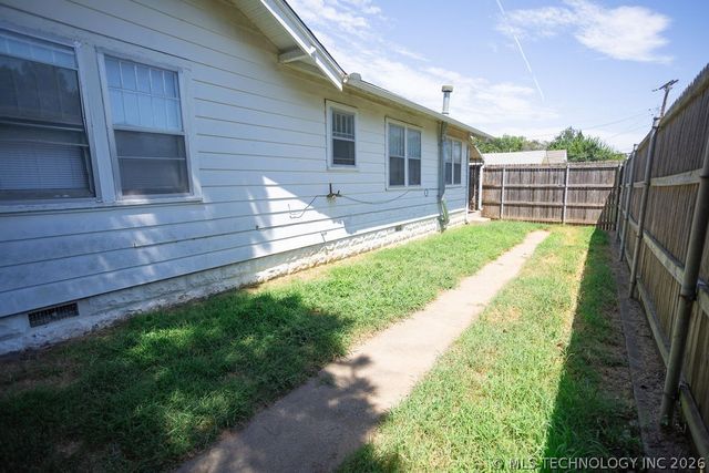 1147 S Florence Avenue, Tulsa, OK 74104