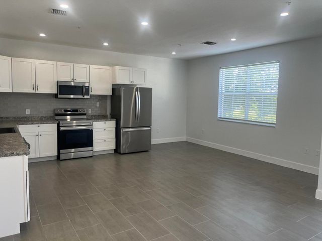 2137 SHOMA Drive 156, Royal Palm Beach, FL 33414