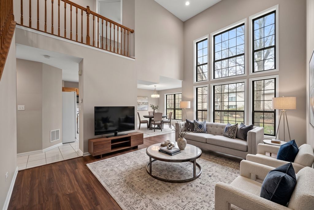318 Club House Drive, Bloomingdale, IL 60108 — photo 2