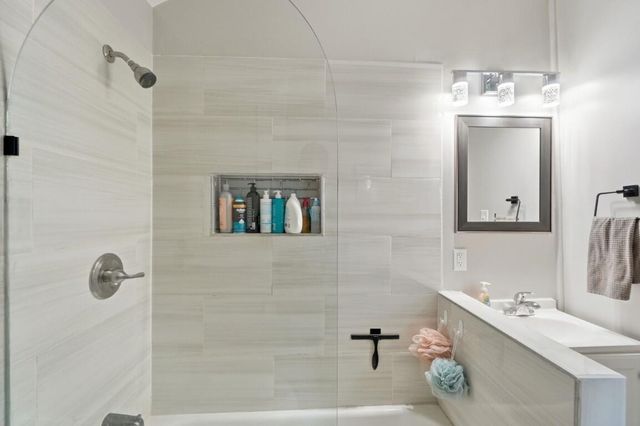 634 W 12th Street, Covington, KY 41011