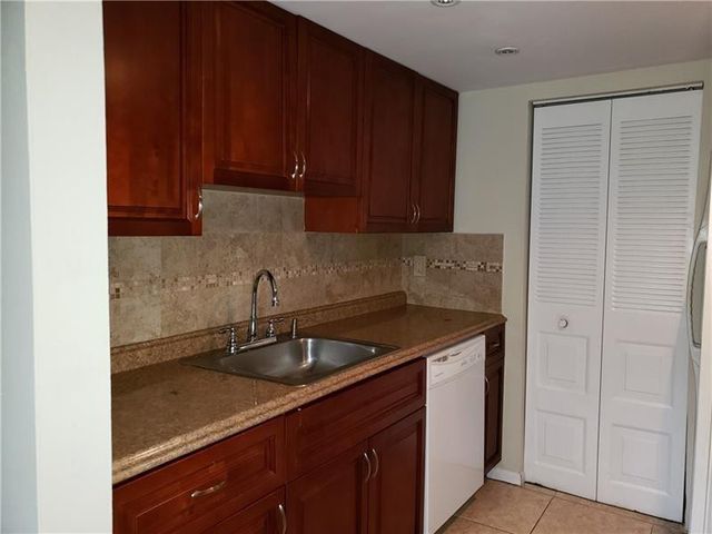 500 NE 2nd Street 425, Dania Beach, FL 33004