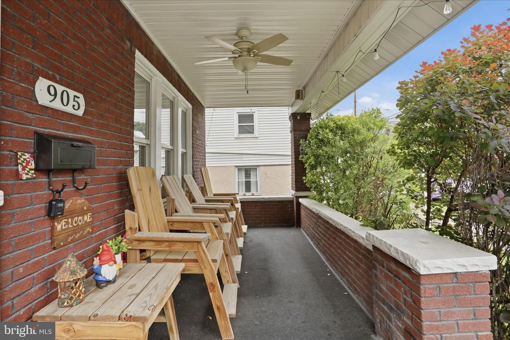 Image 3 of property listing at 905 FAYETTE ST, Cumberland, MD 21502