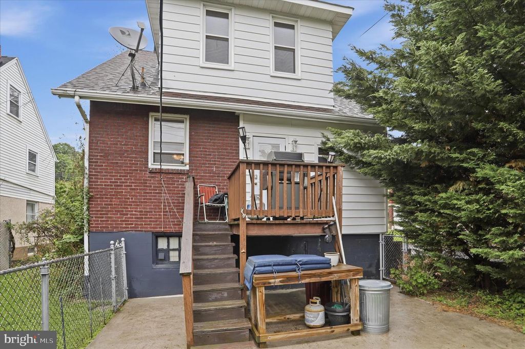 Image 27 of property listing at 905 FAYETTE ST, Cumberland, MD 21502