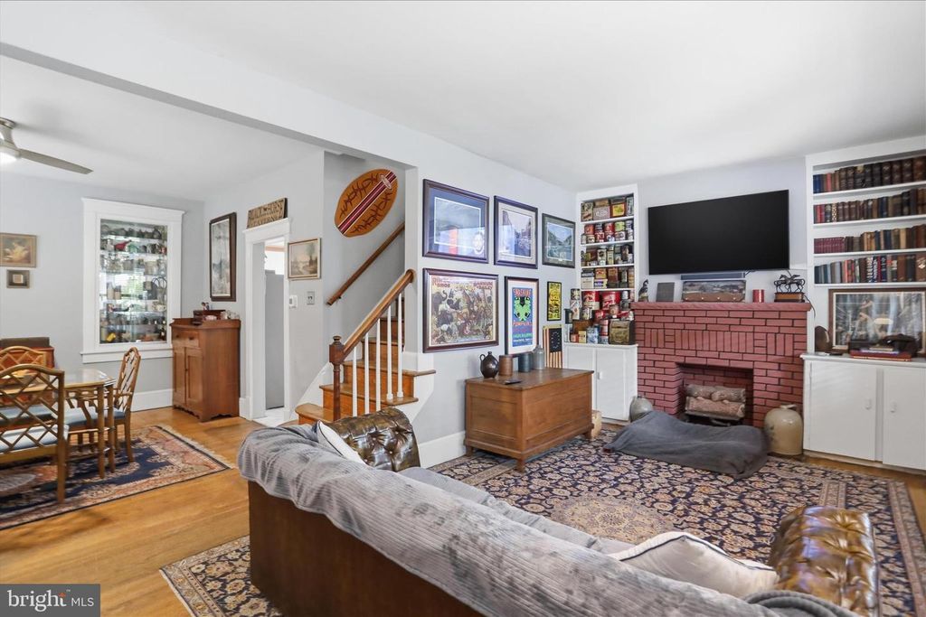 Image 6 of property listing at 905 FAYETTE ST, Cumberland, MD 21502