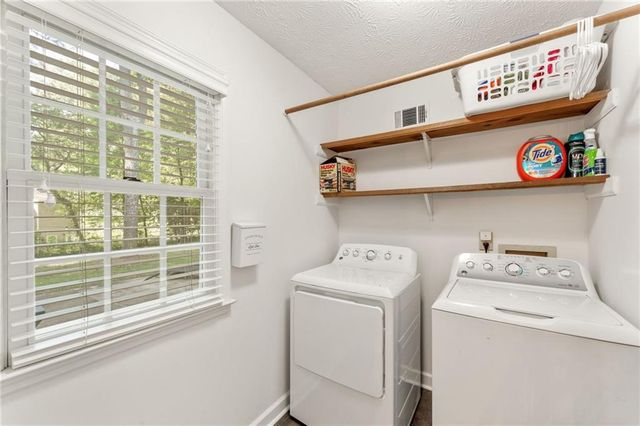 4961 Thornwood Trace NW, Acworth, GA 30102