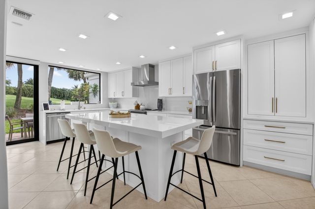 19560 Sawgrass Drive 2203, Boca Raton, FL 33434