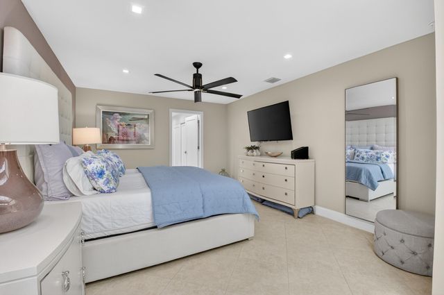 19560 Sawgrass Drive 2203, Boca Raton, FL 33434