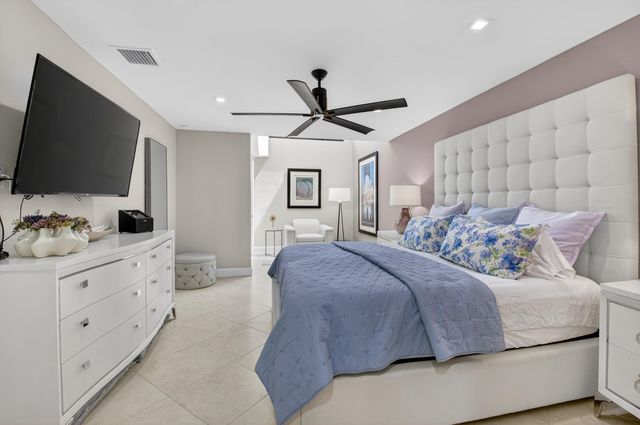 19560 Sawgrass Drive 2203, Boca Raton, FL 33434