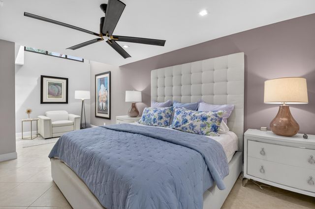 19560 Sawgrass Drive 2203, Boca Raton, FL 33434