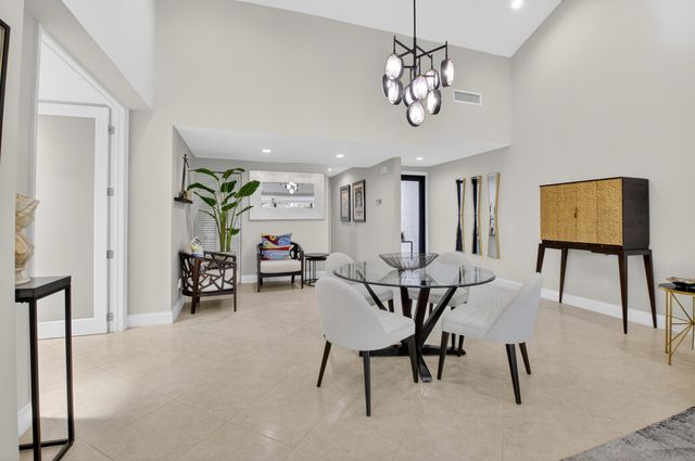 19560 Sawgrass Drive 2203, Boca Raton, FL 33434