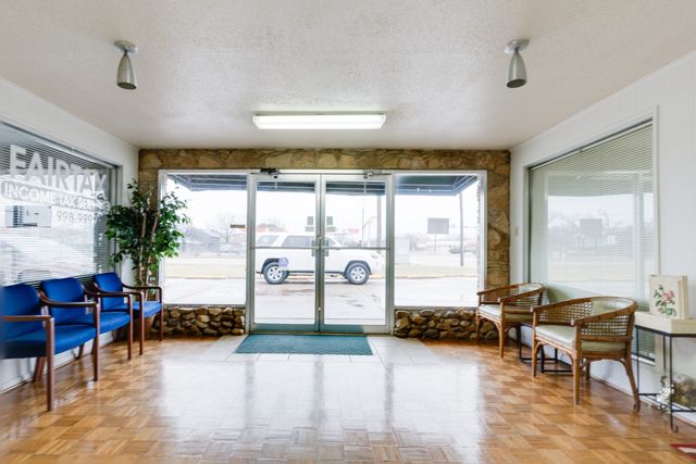 3600 W Pioneer Parkway 14, Pantego, TX 76013