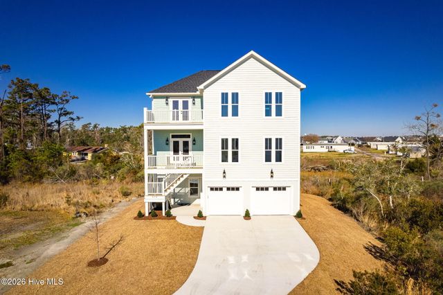 919 Calamanda Court, Morehead City, NC 28557