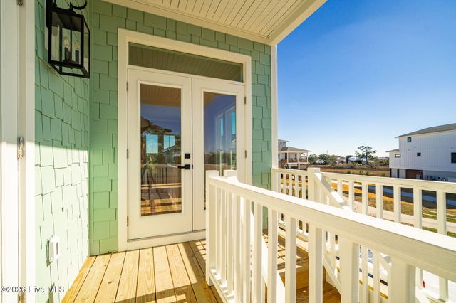 919 Calamanda Court, Morehead City, NC 28557