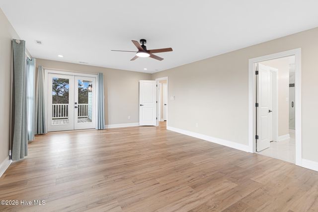 919 Calamanda Court, Morehead City, NC 28557