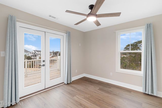 919 Calamanda Court, Morehead City, NC 28557