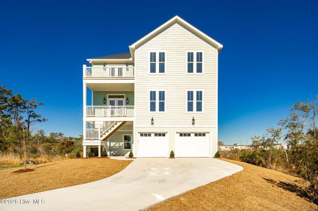 919 Calamanda Court, Morehead City, NC 28557