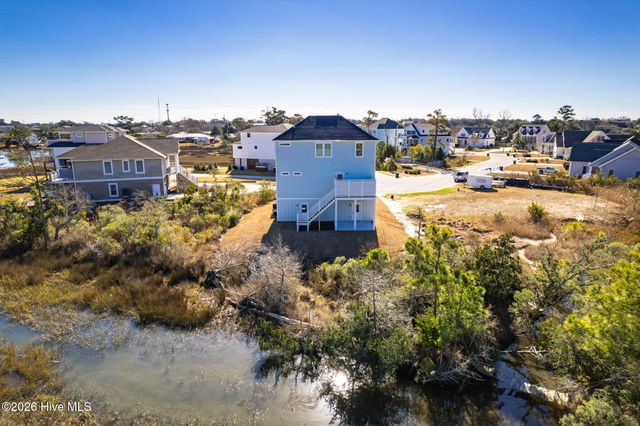 919 Calamanda Court, Morehead City, NC 28557