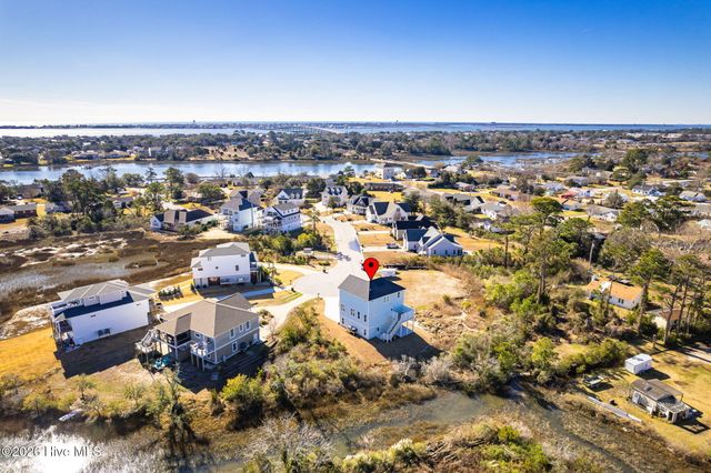 919 Calamanda Court, Morehead City, NC 28557