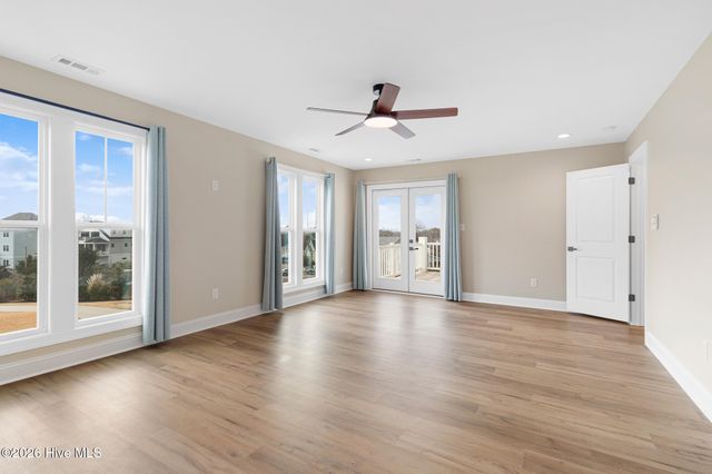 919 Calamanda Court, Morehead City, NC 28557