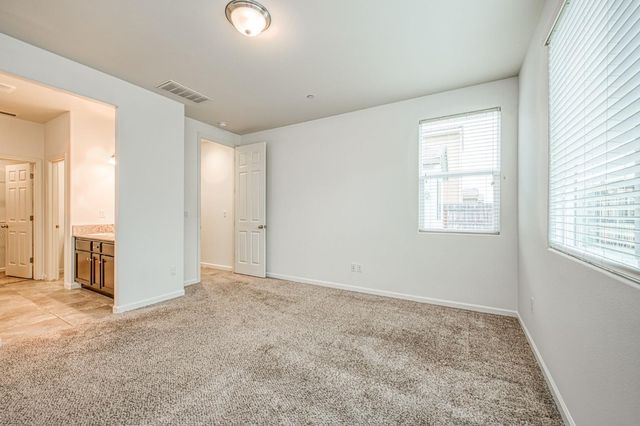 2143 Lombard Lane, Clovis, CA 93619