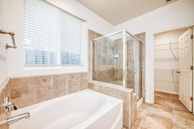 2143 Lombard Lane, Clovis, CA 93619