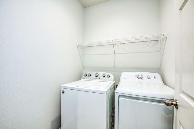 2143 Lombard Lane, Clovis, CA 93619