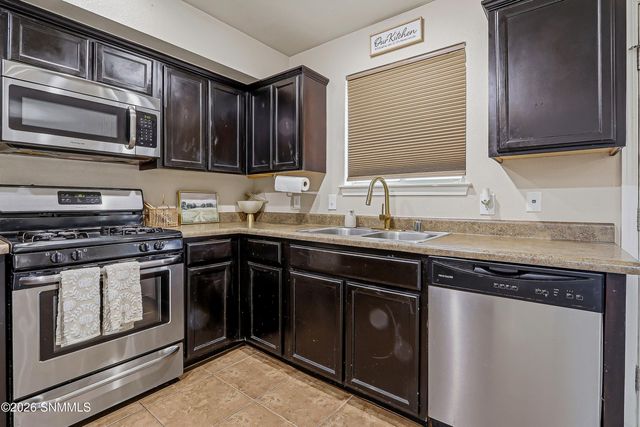 5868 Baywood Street, Santa Teresa, NM 88008