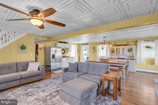 183 ROLAND RD, East Berlin, PA 17316